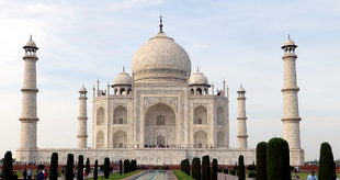 Agra fort image